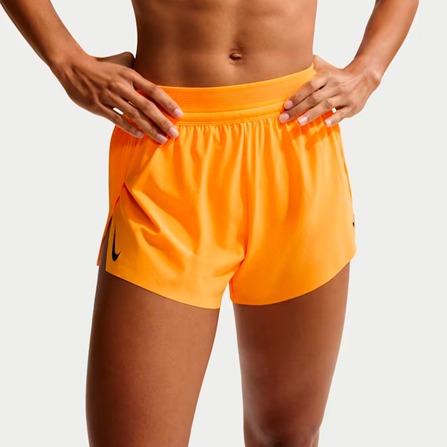 Image of Дамски Къс панталон NIKE W NK ARSWFT DFADV MR 3IN SHORT