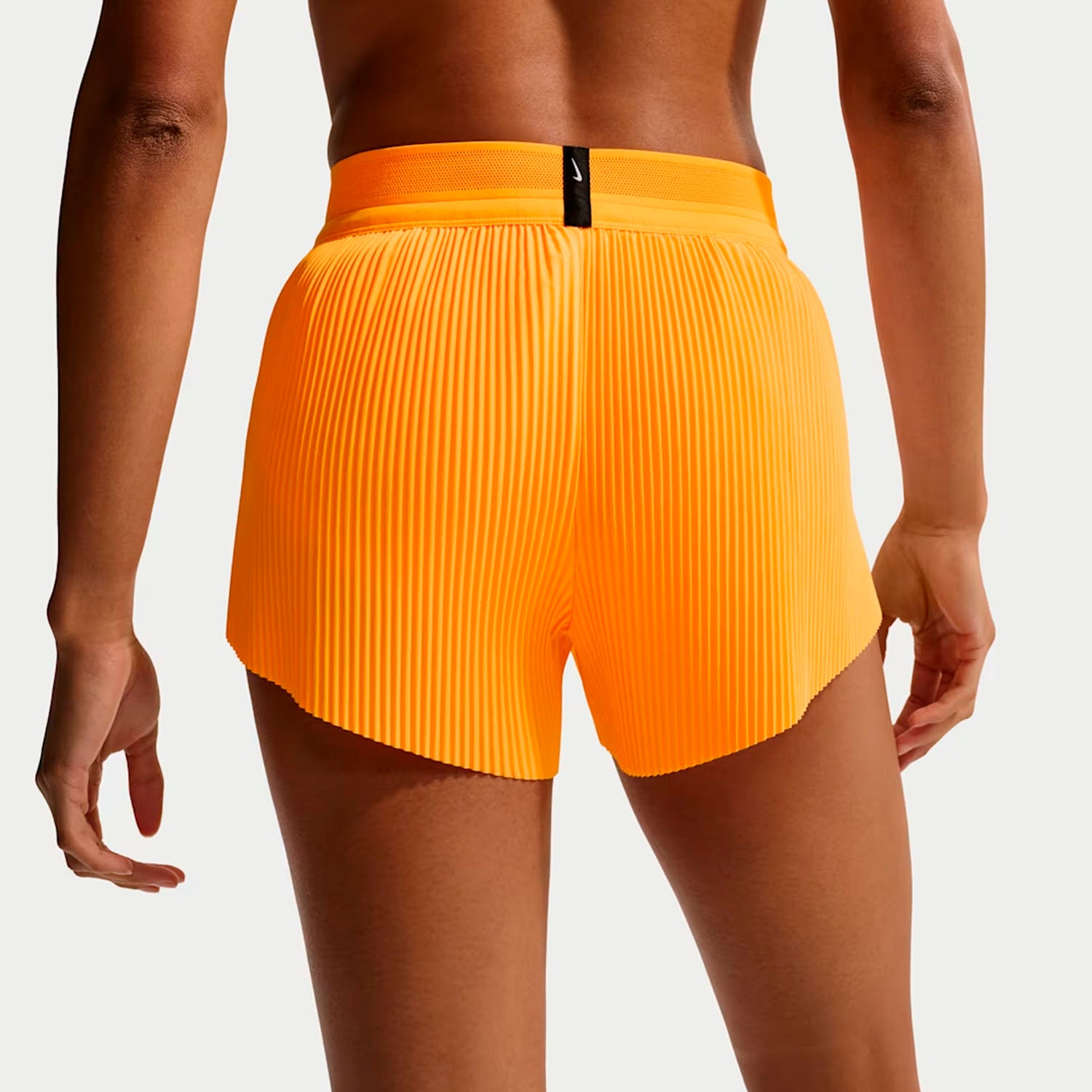 Image of Дамски Къс панталон NIKE W NK ARSWFT DFADV MR 3IN SHORT