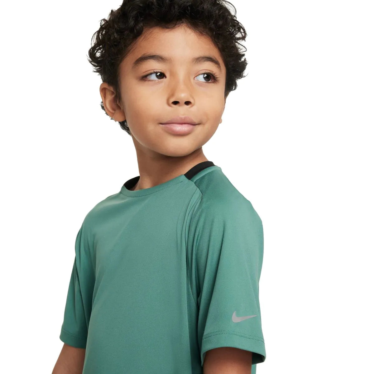 Image of Юношеска Тениска NIKE B NK DF MULTI TECH SS TOP - Ballistic-sport