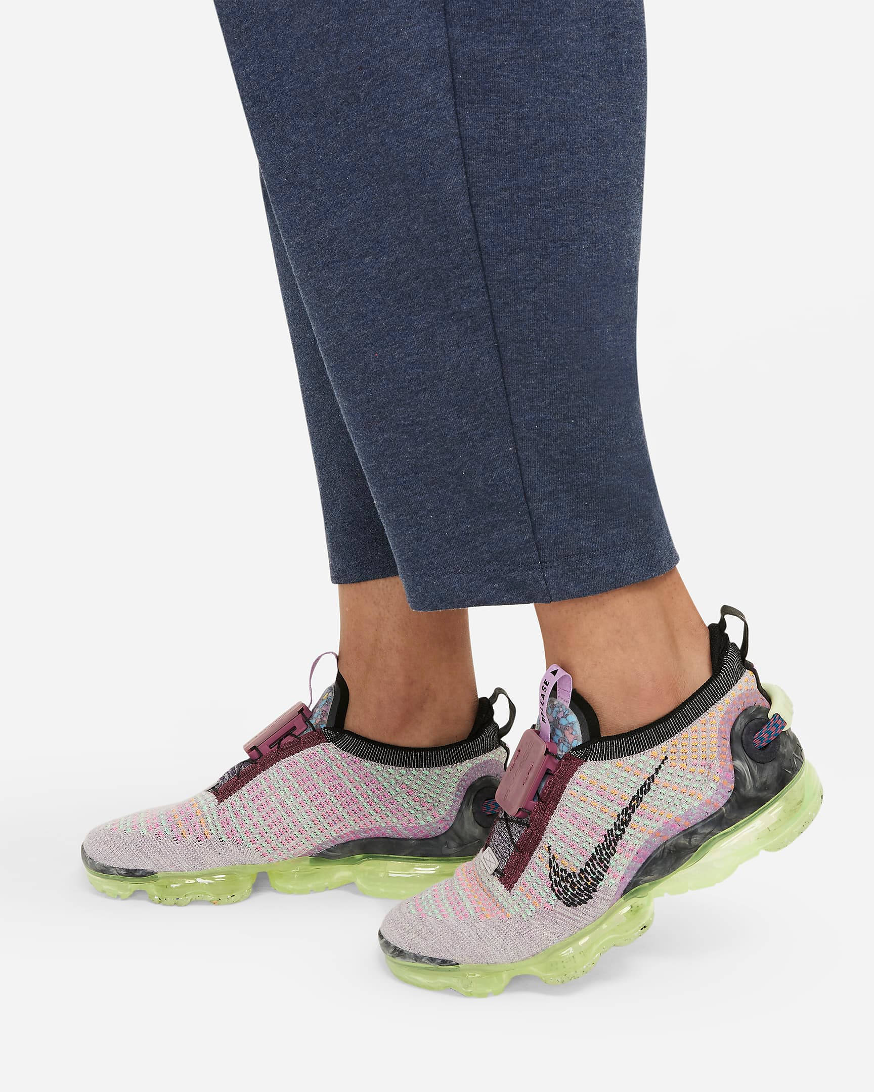 Image of Дамски Панталон NIKE W NSW ESS FLC MR PNT CLCTN DJ6941-455- Ballistic sport, Балистик