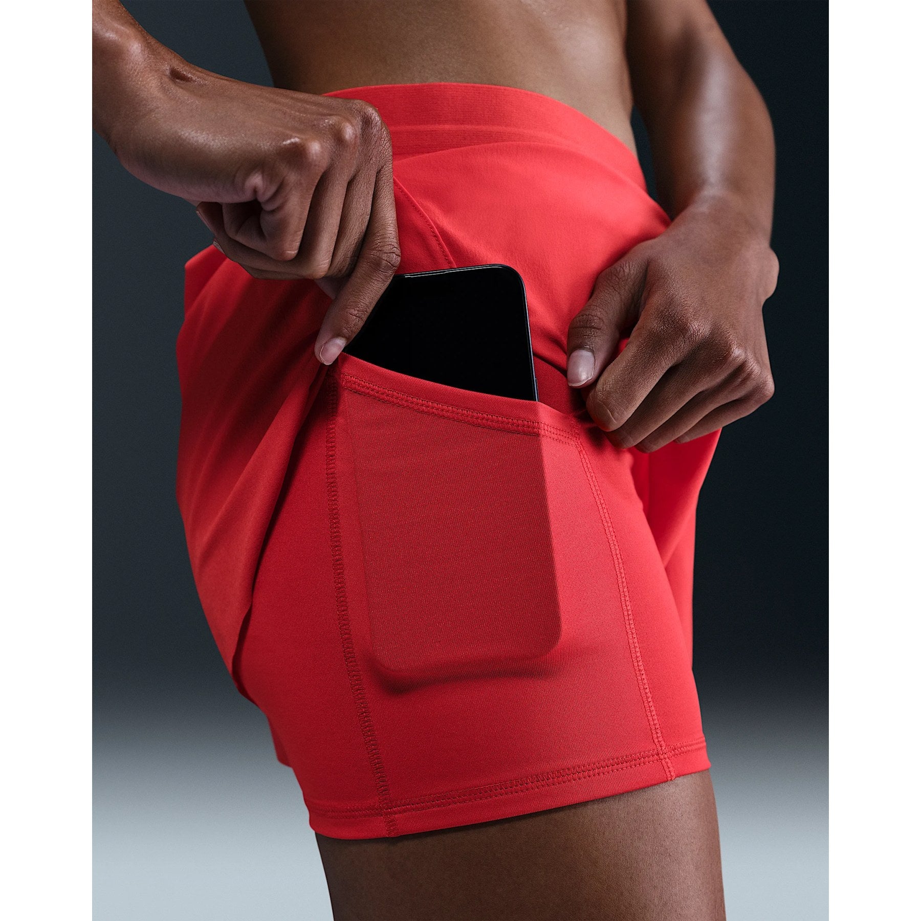 Image of Дамски Къс панталон NIKE W NK SWIFT DF MR 2N1 SHRT