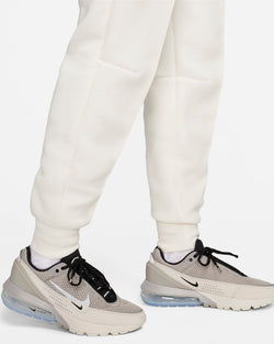 Image of Дамски Панталон NIKE W NSW TCH FLC MR JGGR - Ballistic-sport