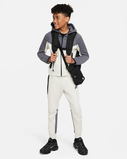 Image of Юношески Суитшърт NIKE B NSW TECH FLC FZ - Ballistic-sport