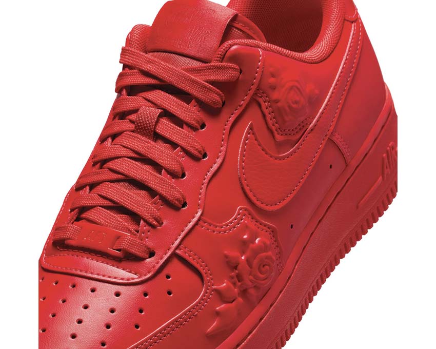Дамски Кецове NIKE WMNS AIR FORCE 1 07 SE