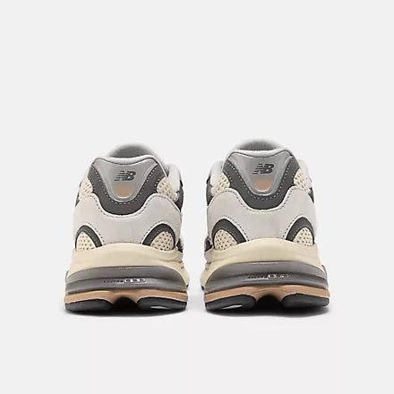 Unisex Sneakers NEW BALANCE 2010 - FOOTWEAR CLASSICS