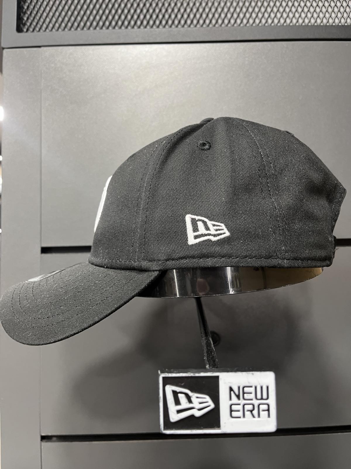 Image of Унисекс Шапка NEW ERA KAPA NE BASIC 9FORTY