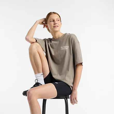 Image of Дамска Тениска NEW BALANCE SHIRT LINEAR GRAPHIC OVERSIZED T-SHIRT