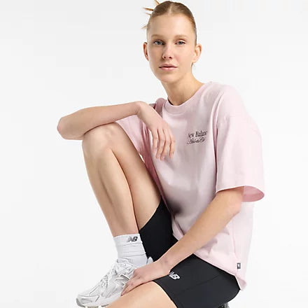 Image of Дамска Тениска NEW BALANCE SHIRT LINEAR GRAPHIC OVERSIZED T-SHIRT