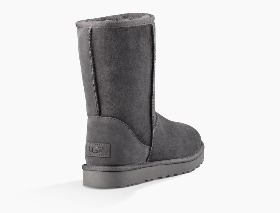 Дамски боти UGG Classic Short II Footwear
