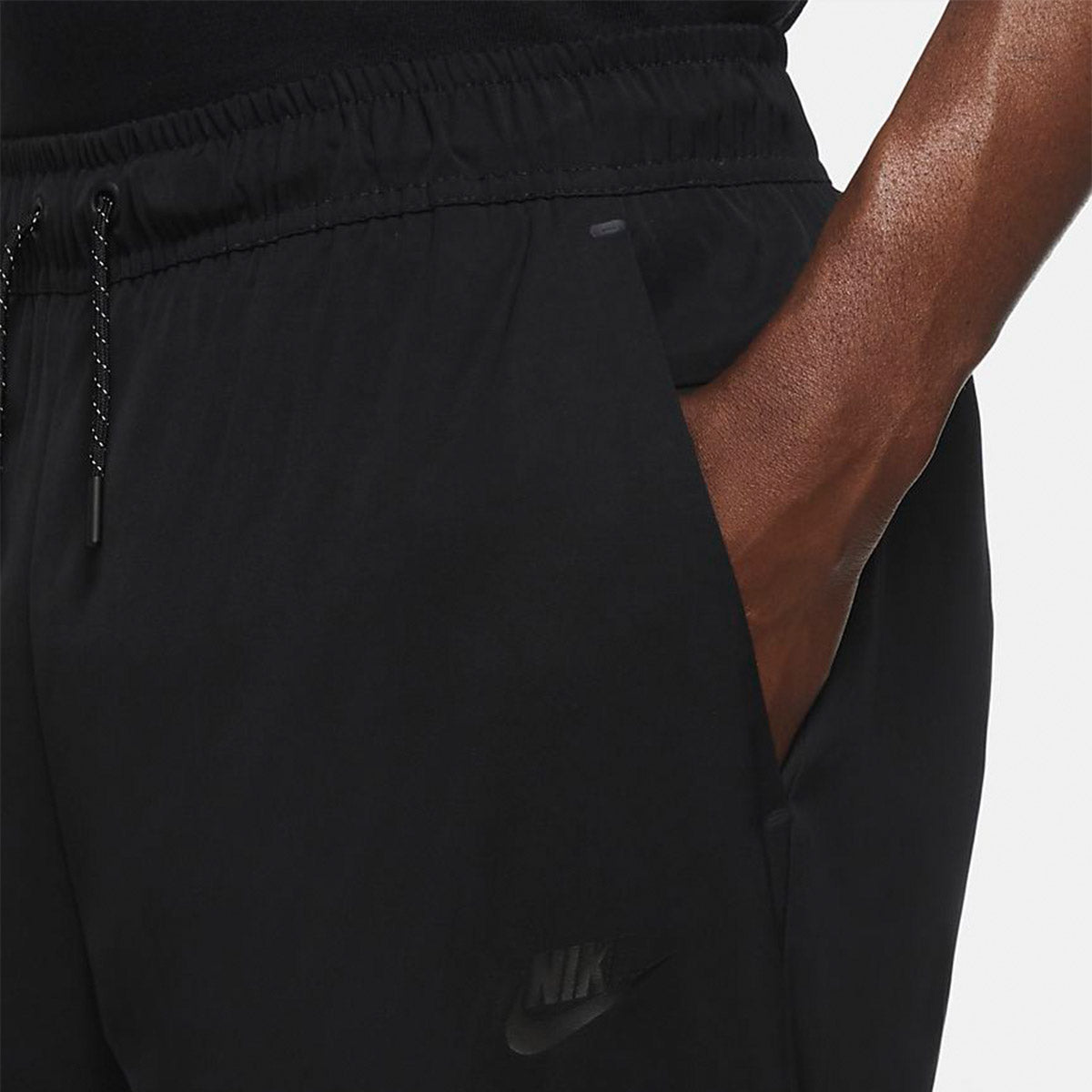 Мъжки панталон Nike Men's Sportswear Tech Essentials Repel Pants - Ballistic Sport