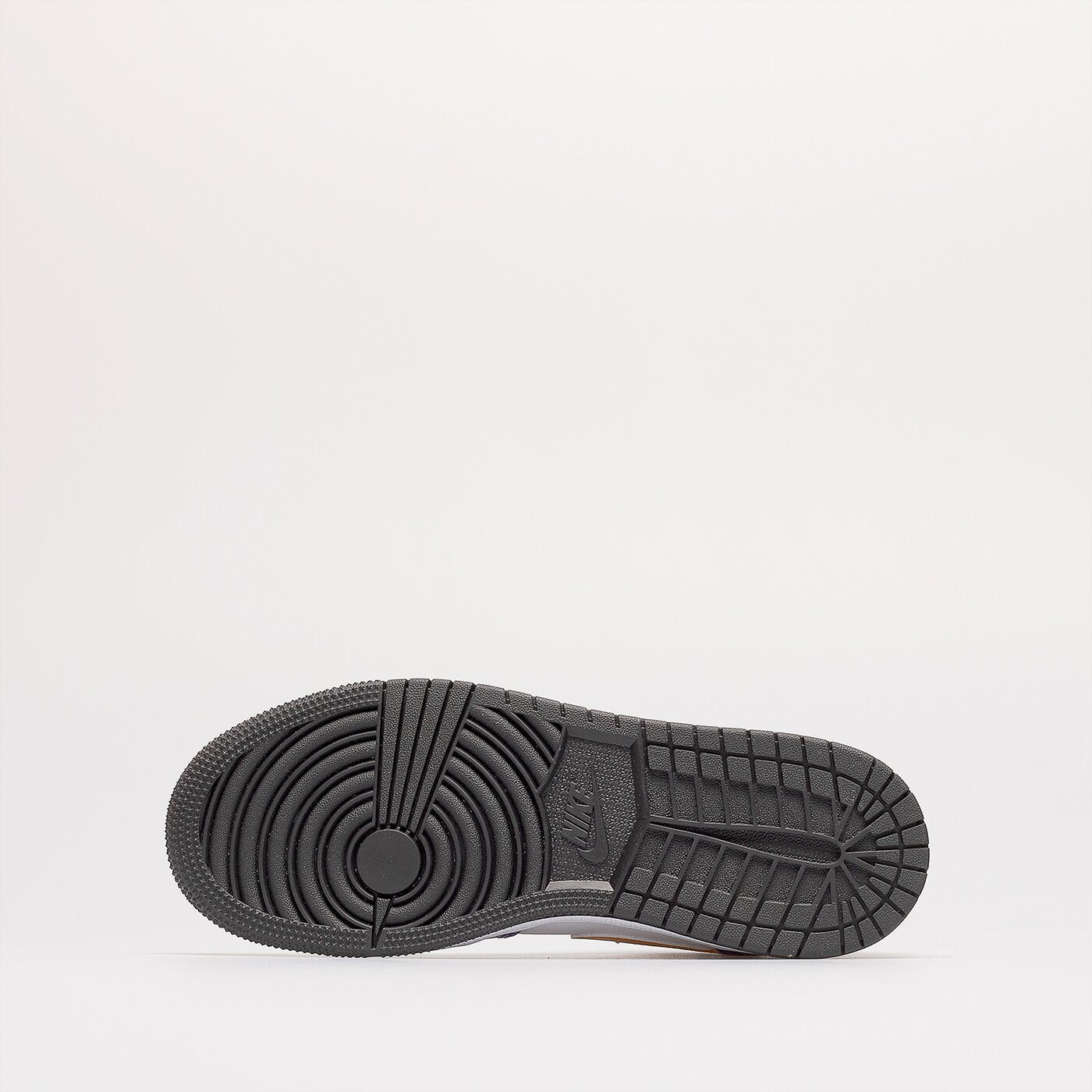Юношески маратонки NIKE AIR JORDAN 1 MID BG - Ballistic Sport