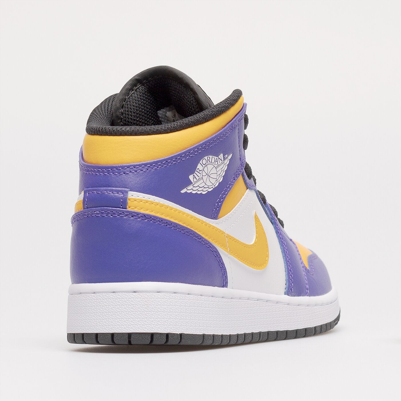 Юношески маратонки NIKE AIR JORDAN 1 MID BG - Ballistic Sport