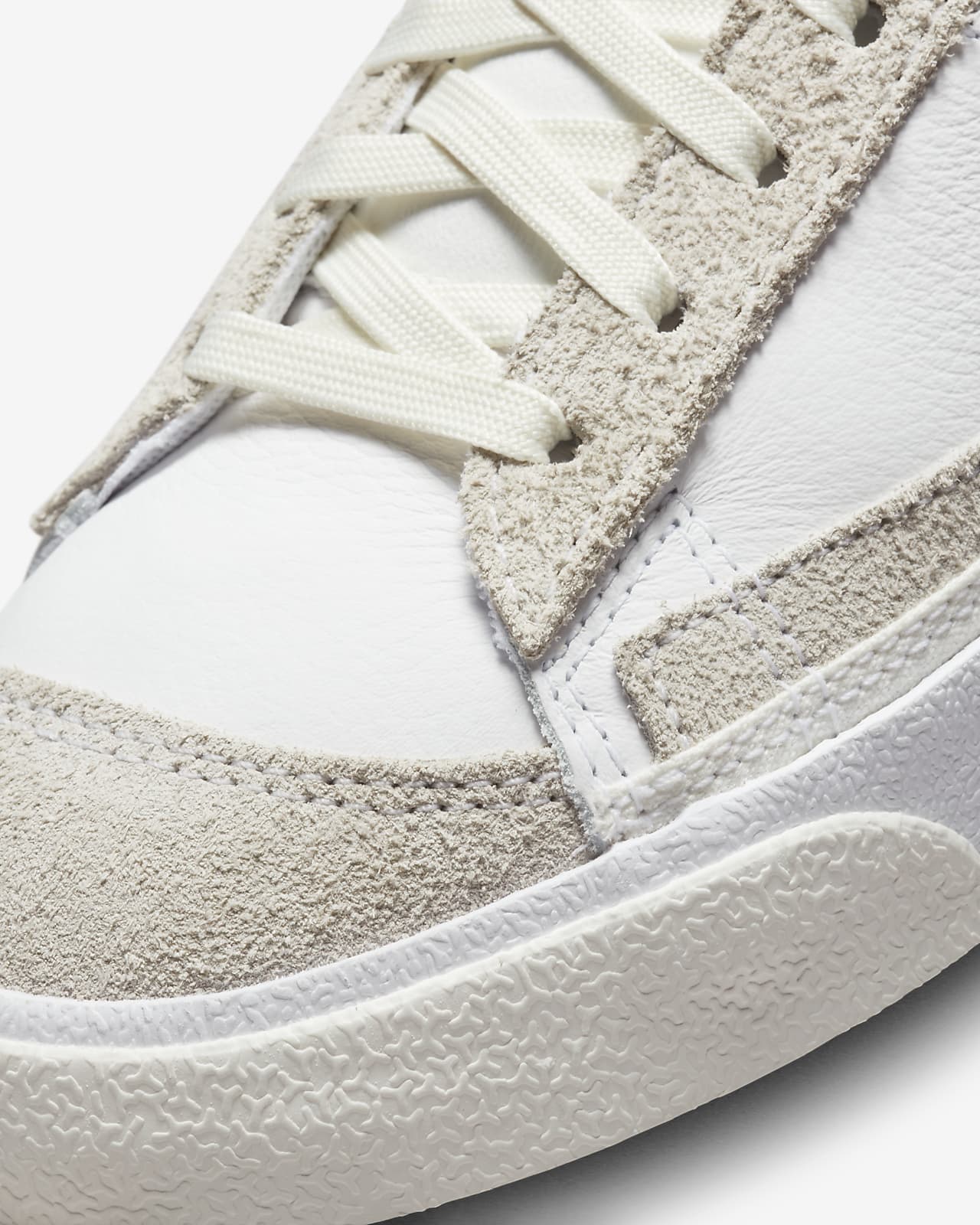 Мъжки кецове NIKE BLAZER MID PRO CLUB - Ballistic Sport